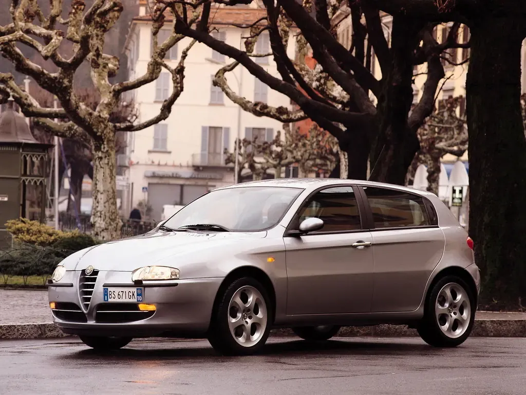 Alfa Romeo 147 2000, хэтчбек 5 дв., 1 поколение, 937B (06.2000 - 09.2004)
