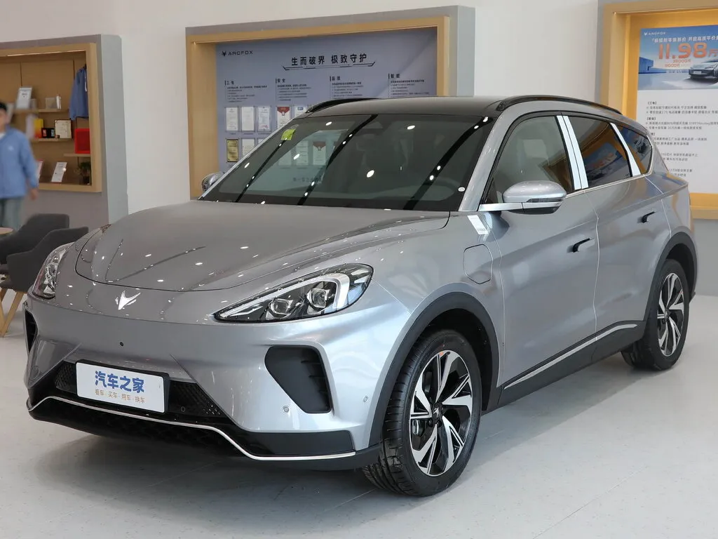 Arcfox Alpha T6 2025, джип/suv 5 дв., 1 поколение (04.2025 - н.в.)