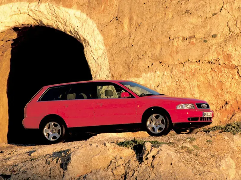 Audi A4 рестайлинг 1996, универсал, 1 поколение, B5 (01.1996 - 01.1999)
