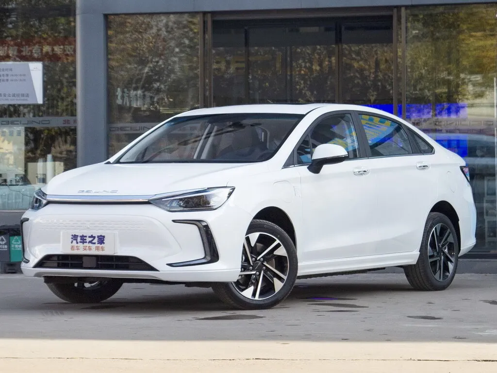 BAIC EU5 Plus 2021, седан, 1 поколение (04.2021 - 07.2023)