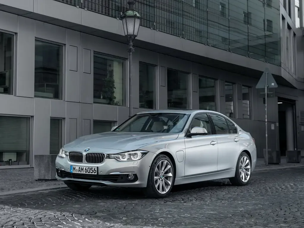 BMW 3-Series рестайлинг 2015, седан, 6 поколение, F30 (05.2015 - 01.2019)