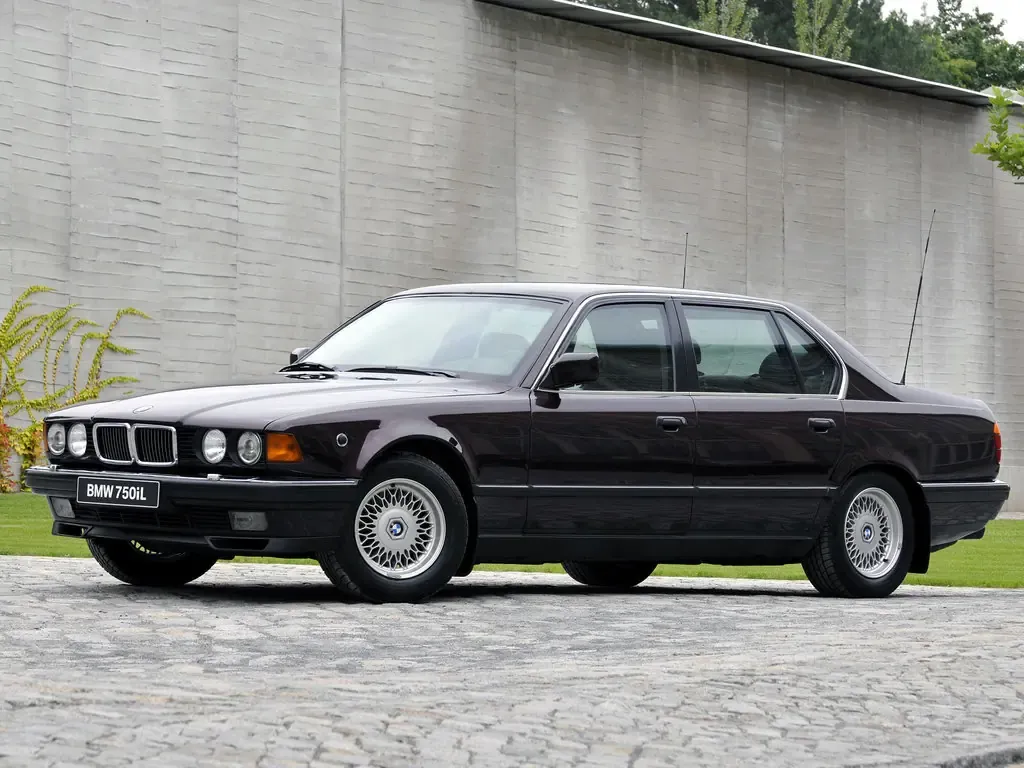 BMW 7-Series 1986, седан, 2 поколение, E32 (09.1986 - 05.1994)
