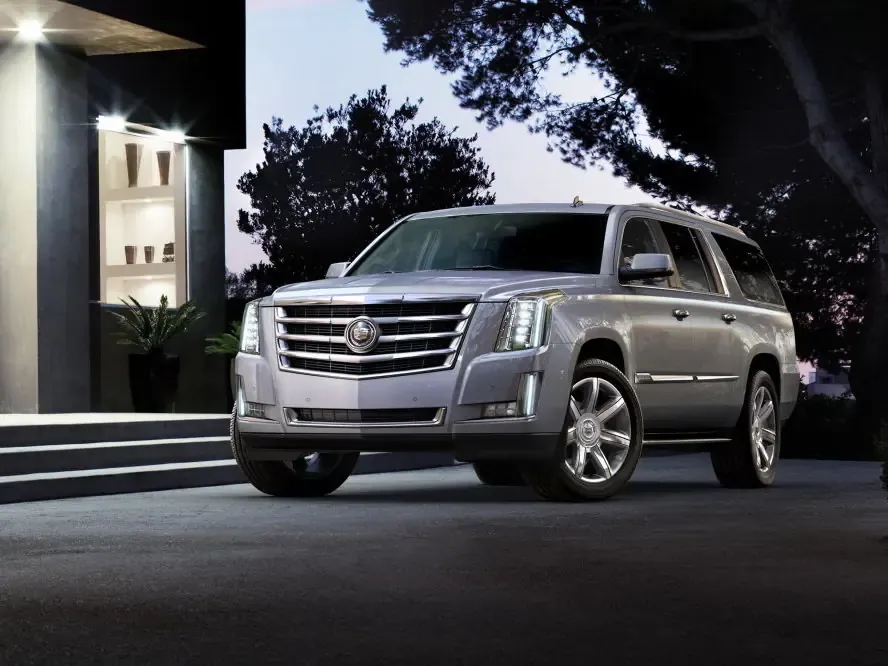 Cadillac Escalade 2013, джип/suv 5 дв., 4 поколение (10.2013 - 08.2020)