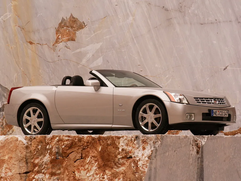 Cadillac XLR 2003, открытый кузов, 1 поколение (03.2003 - 06.2009)