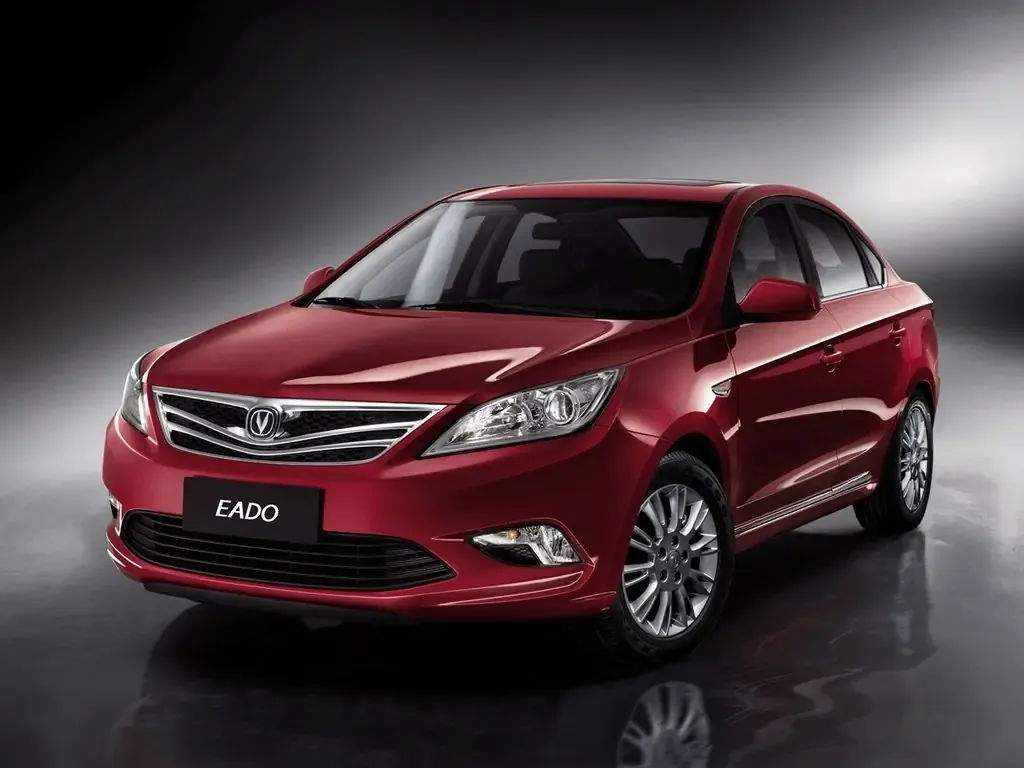 Changan Eado 2013, седан, 1 поколение (12.2013 - 12.2017)