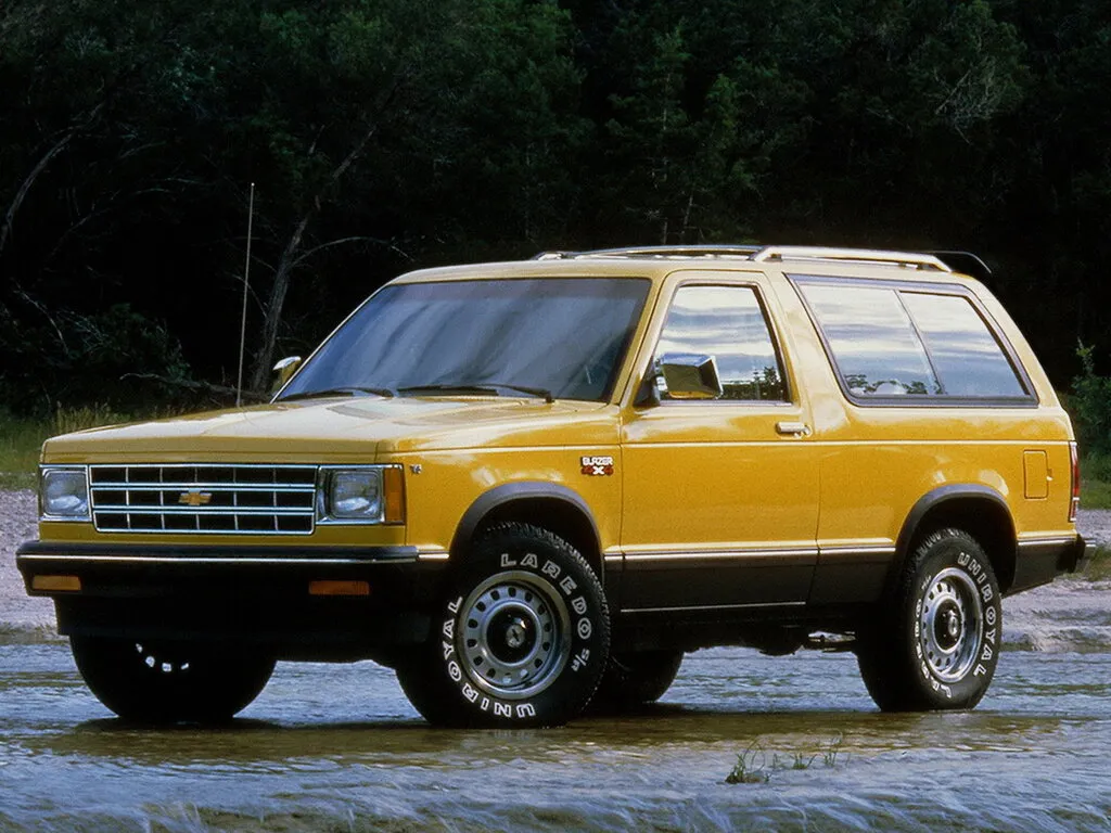 Chevrolet Blazer S-10 1982, джип/suv 3 дв., 1 поколение (05.1982 - 02.1990)