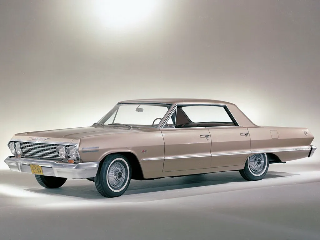 Chevrolet Impala 2-й рестайлинг 1962, седан, 3 поколение (10.1962 - 09.1963)