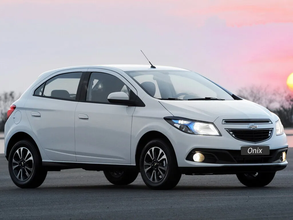 Chevrolet Onix 2012, хэтчбек 5 дв., 1 поколение (10.2012 - 08.2019)