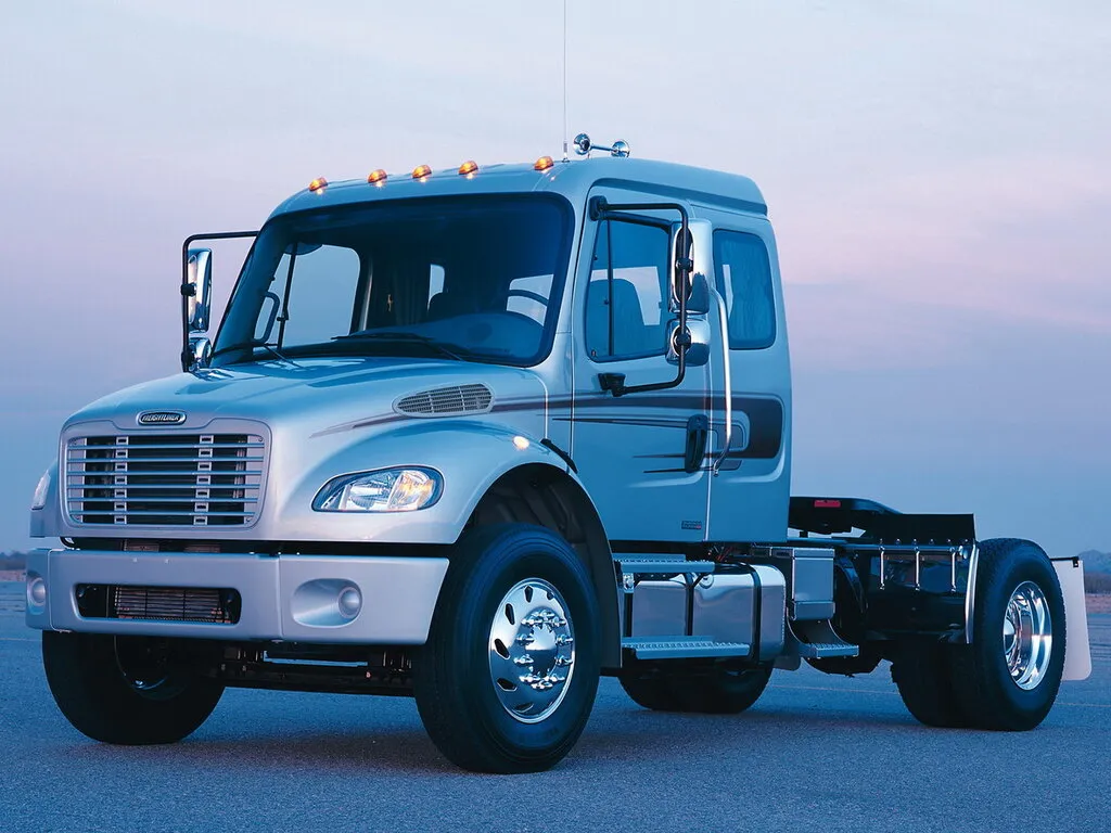 Freightliner Business Class M2 2002, шасси, 1 поколение (06.2002 - н.в.)