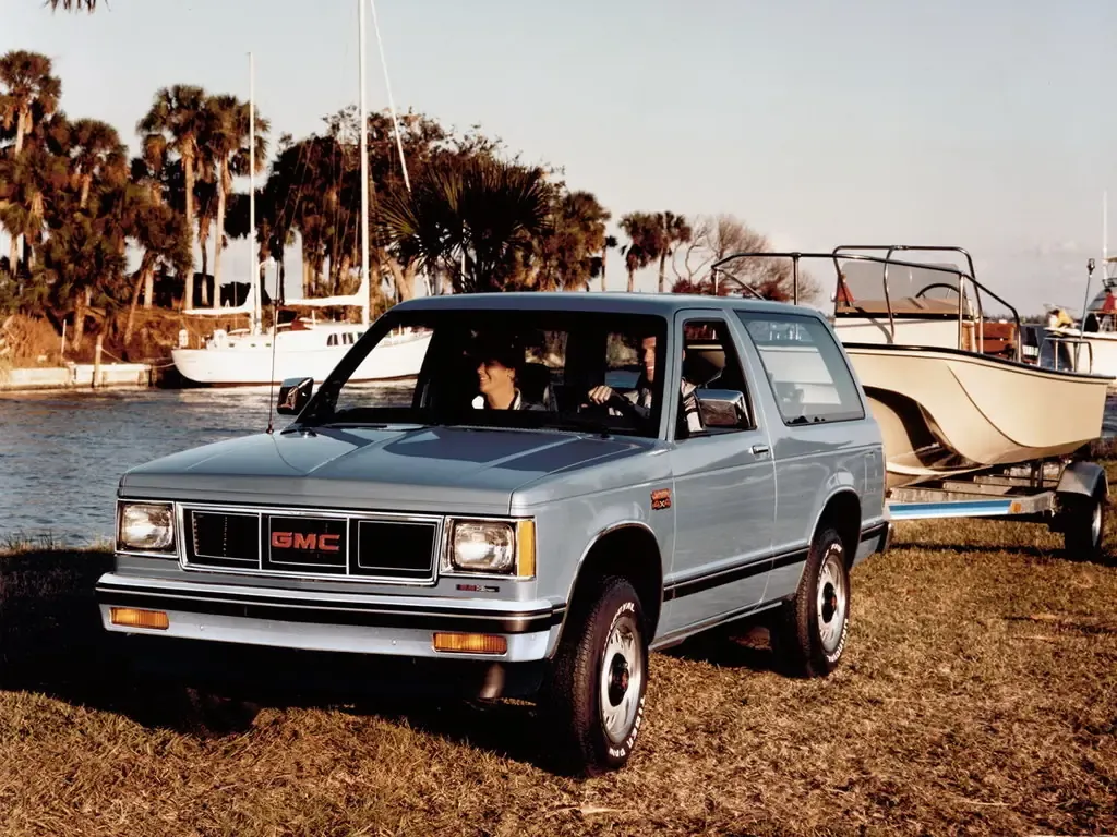 GMC Jimmy 1982, джип/suv 3 дв., 2 поколение (01.1982 - 12.1994)