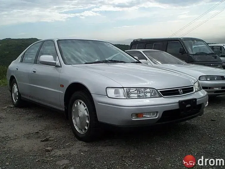 Honda Accord рестайлинг 1995, седан, 5 поколение, CD (08.1995 - 08.1997)