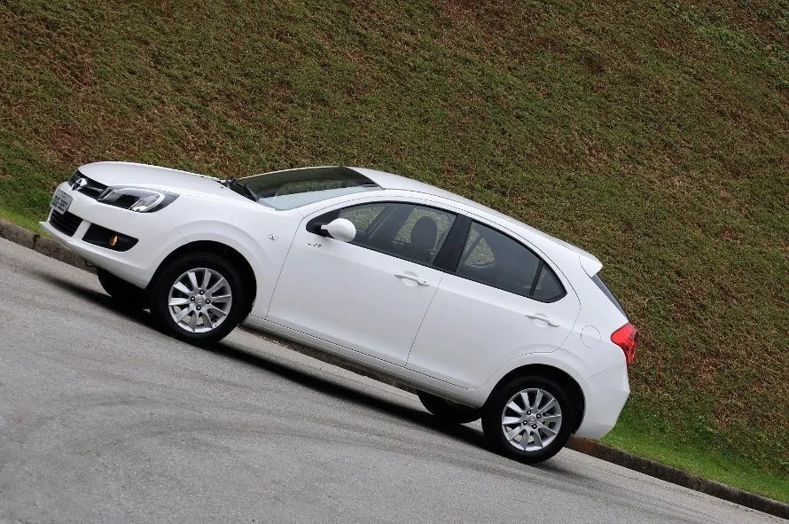 JAC J3 рестайлинг 2013, хэтчбек 5 дв., 1 поколение (11.2013 - 04.2017)