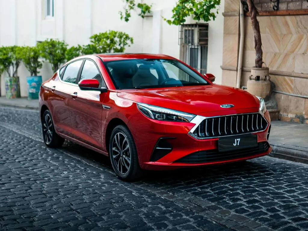 JAC J7 2020, лифтбек, 1 поколение (07.2020 - н.в.)