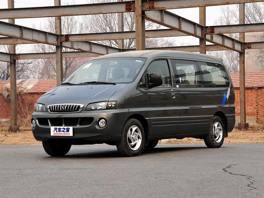 JAC Refine рестайлинг 2011, минивэн, 1 поколение (11.2011 - 10.2017)