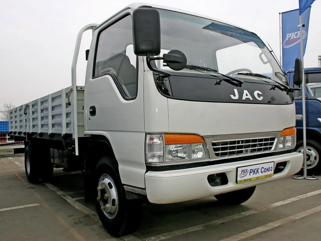 JAC HFC 1061K 2005, бортовой грузовик, 1 поколение (05.2005 - 07.2006)