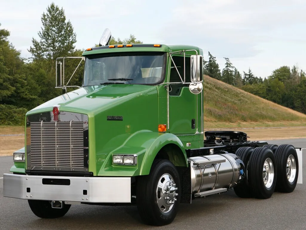 Kenworth T800 2-й рестайлинг 2010, седельный тягач, 1 поколение (01.2010 - н.в.)