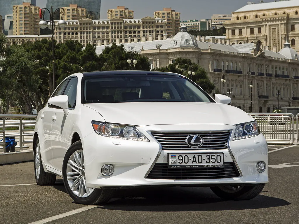 Lexus ES350 2012, седан, 6 поколение, XV60 (07.2012 - 09.2015)