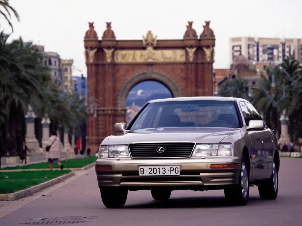 Lexus LS400 1994, седан, 2 поколение, XF20 (10.1994 - 07.1997)