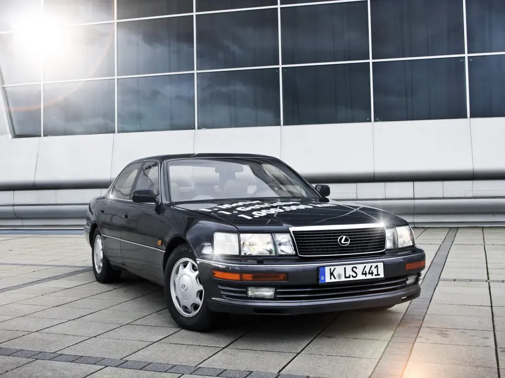 Lexus LS400 рестайлинг 1992, седан, 1 поколение, XF10 (09.1992 - 09.1994)