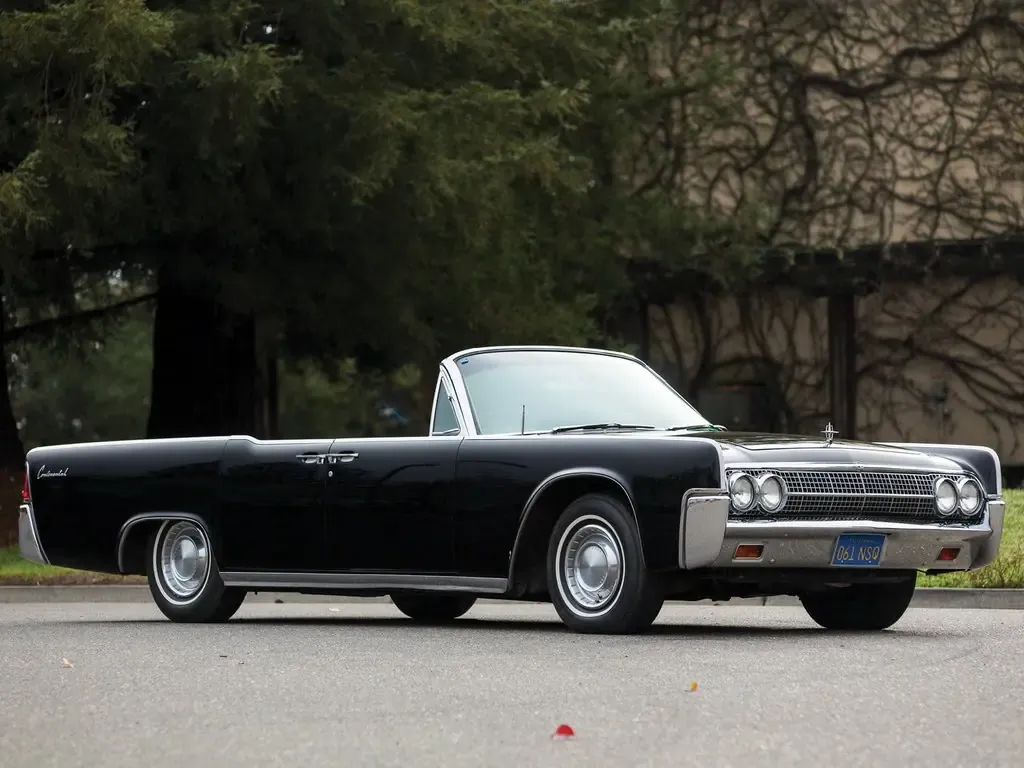 Lincoln Continental рестайлинг 1961, открытый кузов, 4 поколение (11.1961 - 10.1963)
