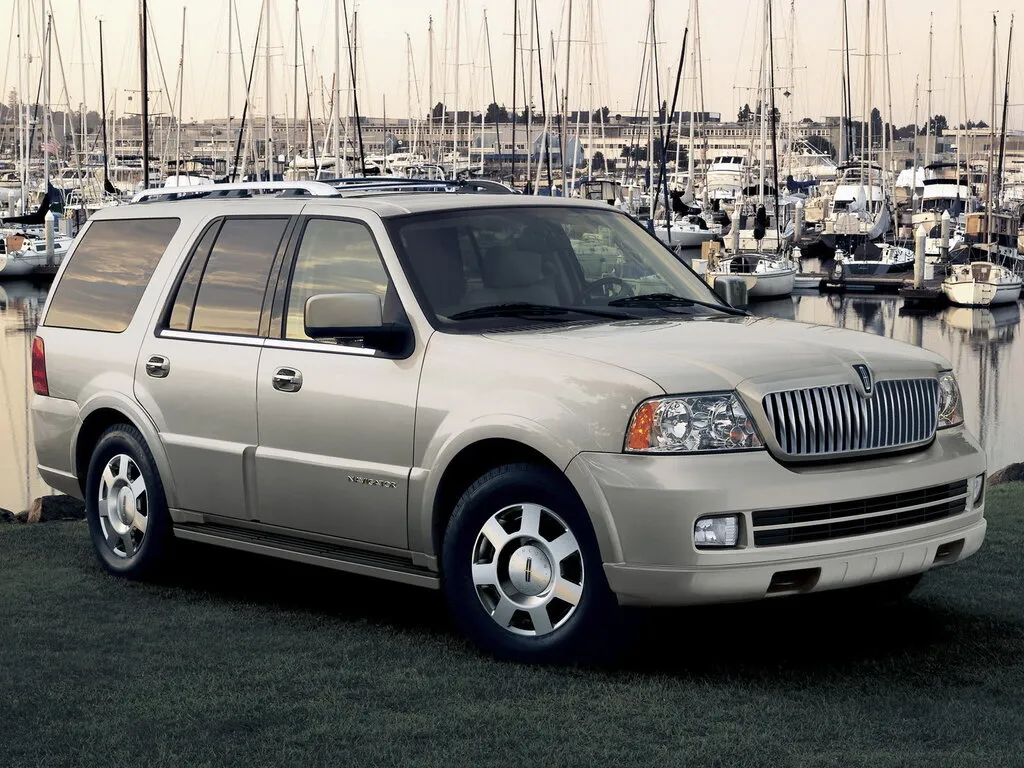 Lincoln Navigator рестайлинг 2004, джип/suv 5 дв., 2 поколение, U228 (08.2004 - 07.2006)