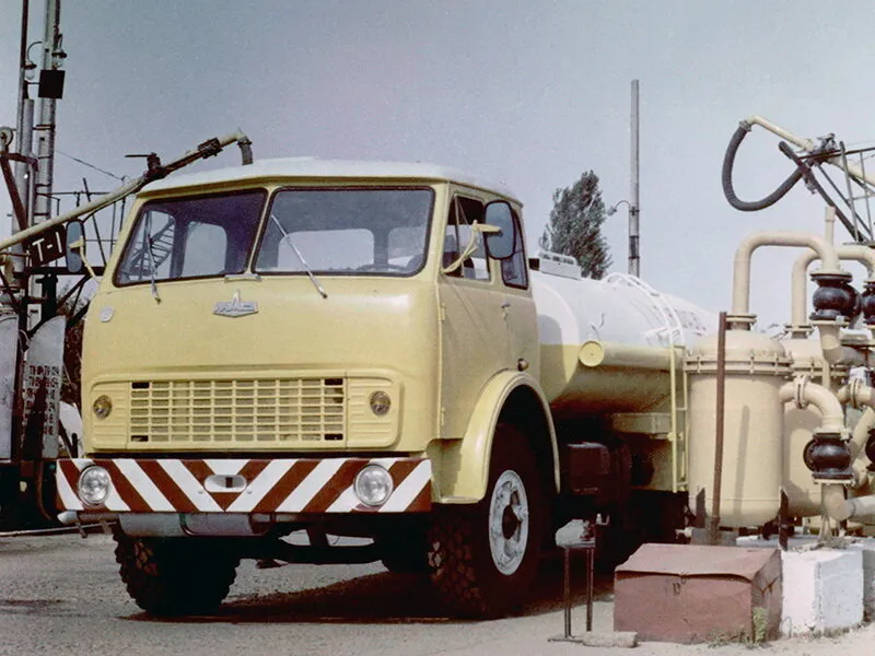 МАЗ 5334 1977, шасси, 1 поколение (01.1977 - 01.1990)