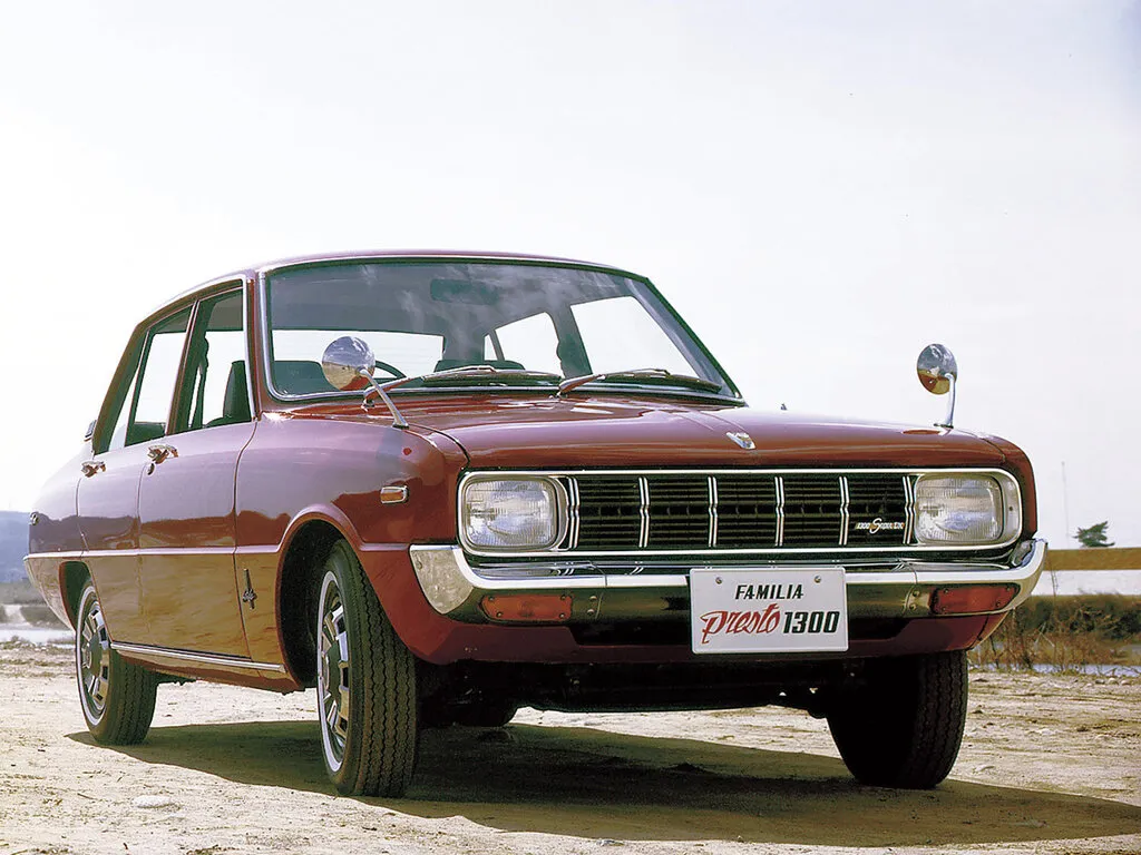 Mazda Familia рестайлинг 1970, седан, 2 поколение (04.1970 - 01.1972)