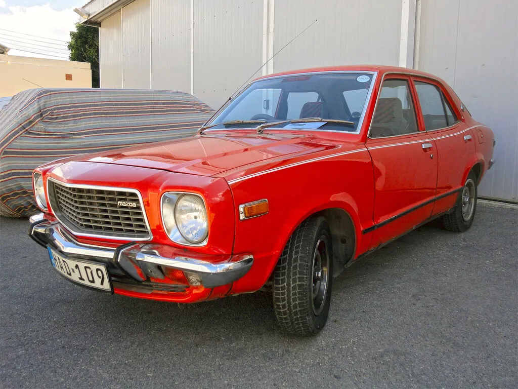 Mazda Grand Familia рестайлинг 1975, седан, 1 поколение (09.1975 - 10.1978)