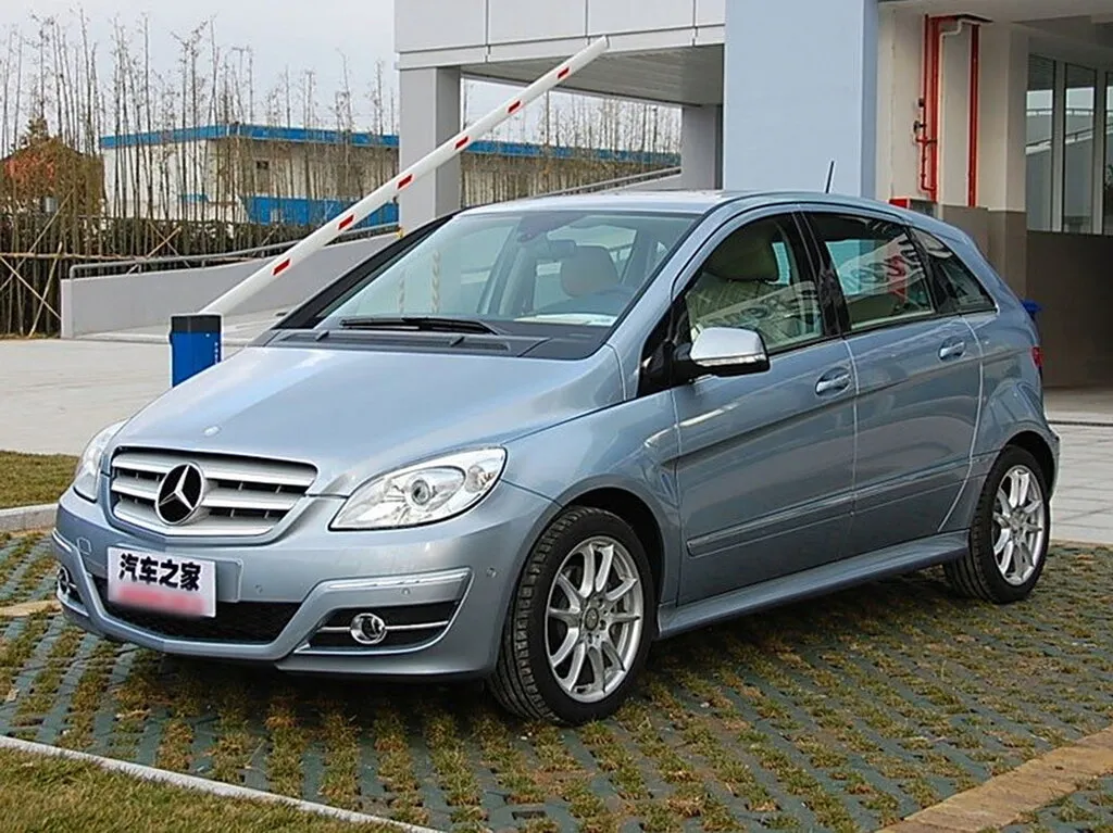 Mercedes-Benz B-Class рестайлинг 2008, хэтчбек 5 дв., 1 поколение, W245 (03.2008 - 08.2012)