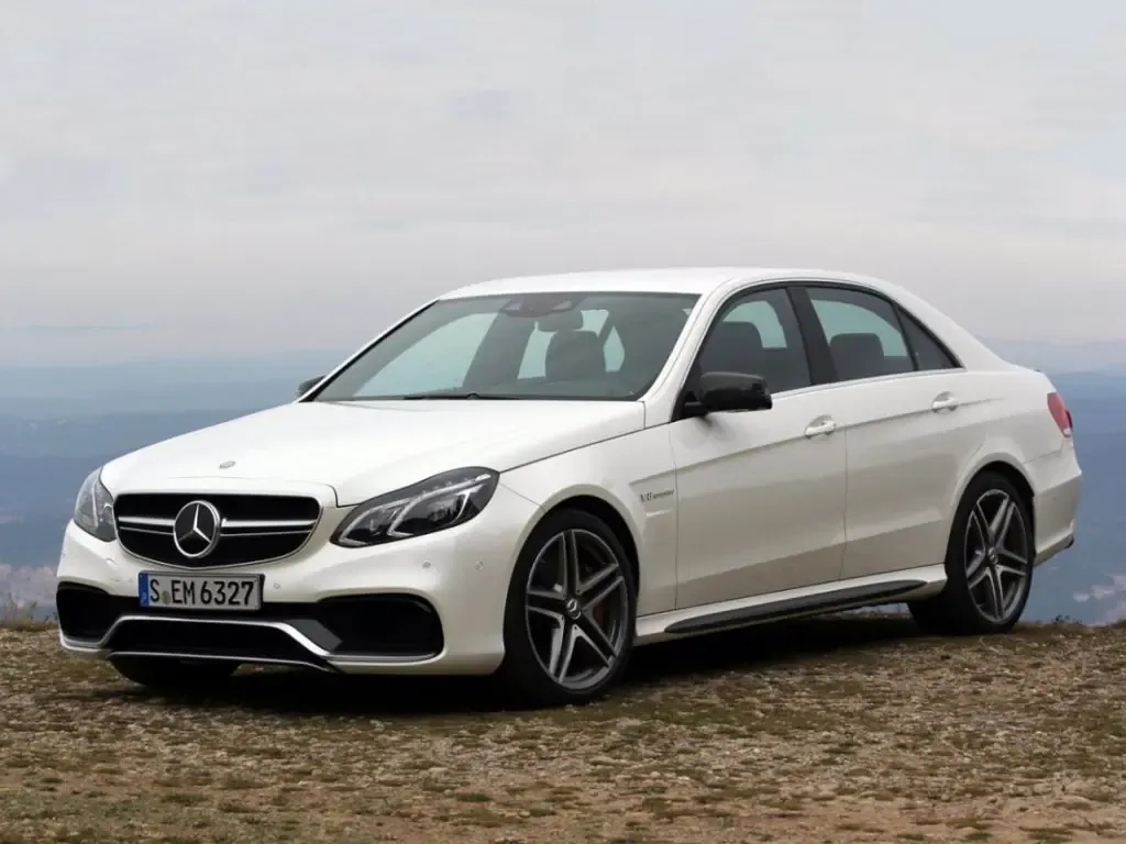 Mercedes-Benz E-Class рестайлинг 2013, седан, 4 поколение, W212 (01.2013 - 12.2015)