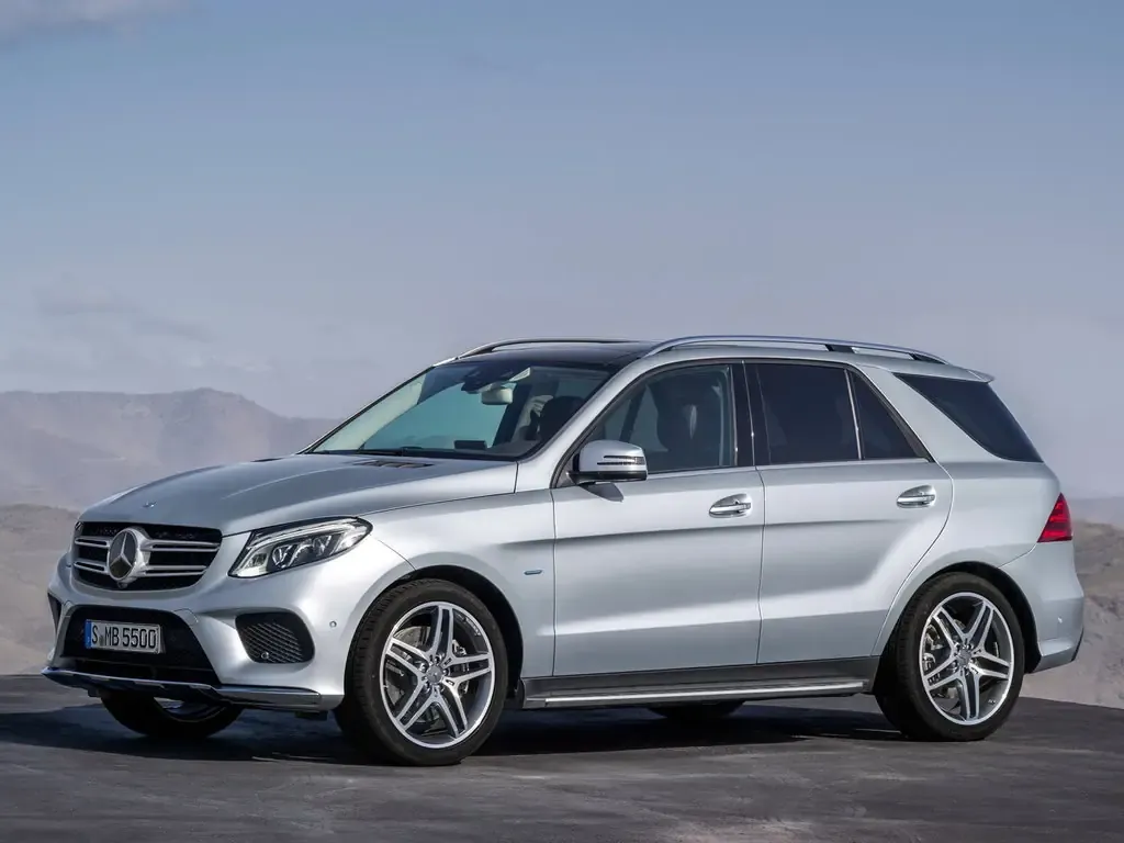 Mercedes-Benz GLE-Class 2015, джип/suv 5 дв., 1 поколение, W166 (03.2015 - 09.2018)