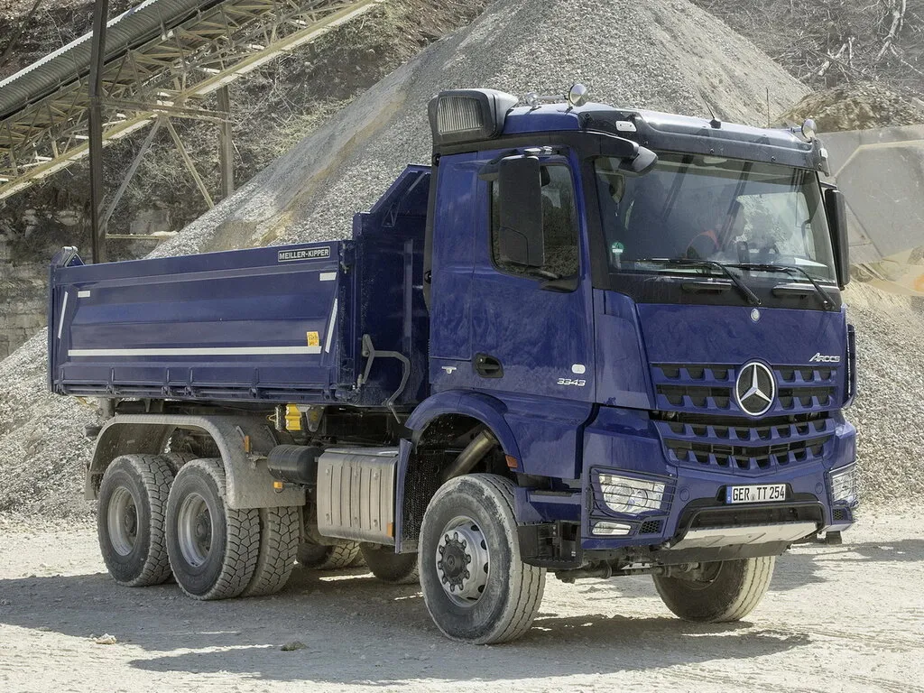 Mercedes-Benz Arocs 6x6 2013, бортовой грузовик, 1 поколение (01.2013 - 03.2022)