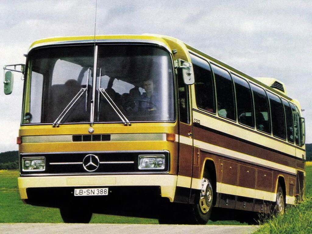 Mercedes-Benz O 303 1974, автобус, 1 поколение (03.1974 - 06.1979)