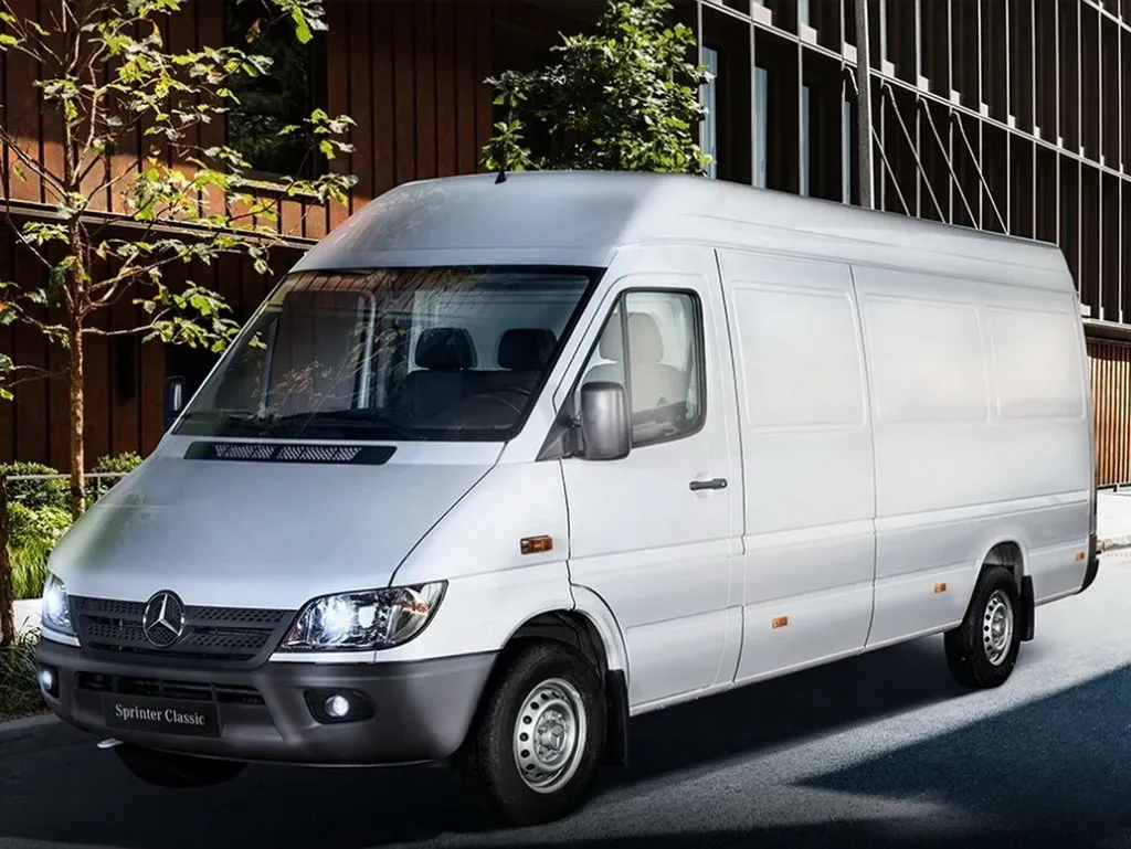 Mercedes-Benz Sprinter Classic рестайлинг 2018, цельнометаллический фургон, 1 поколение, W909 (08.2018 - 05.2020)