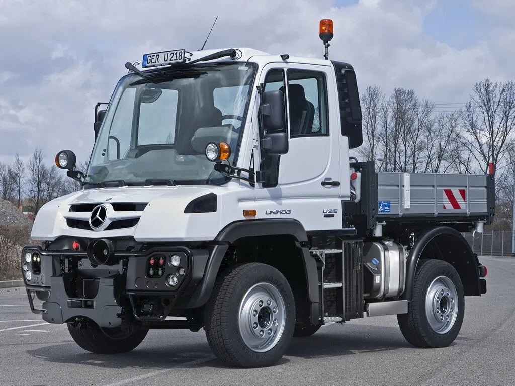Mercedes-Benz Unimog рестайлинг 2013, бортовой грузовик, 1 поколение, U400/500 (05.2013 - 03.2022)