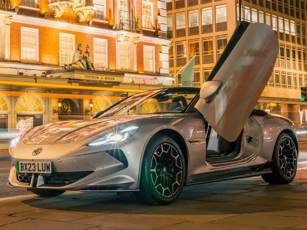 MG Cyberster 2023, открытый кузов, 1 поколение (08.2023 - н.в.)