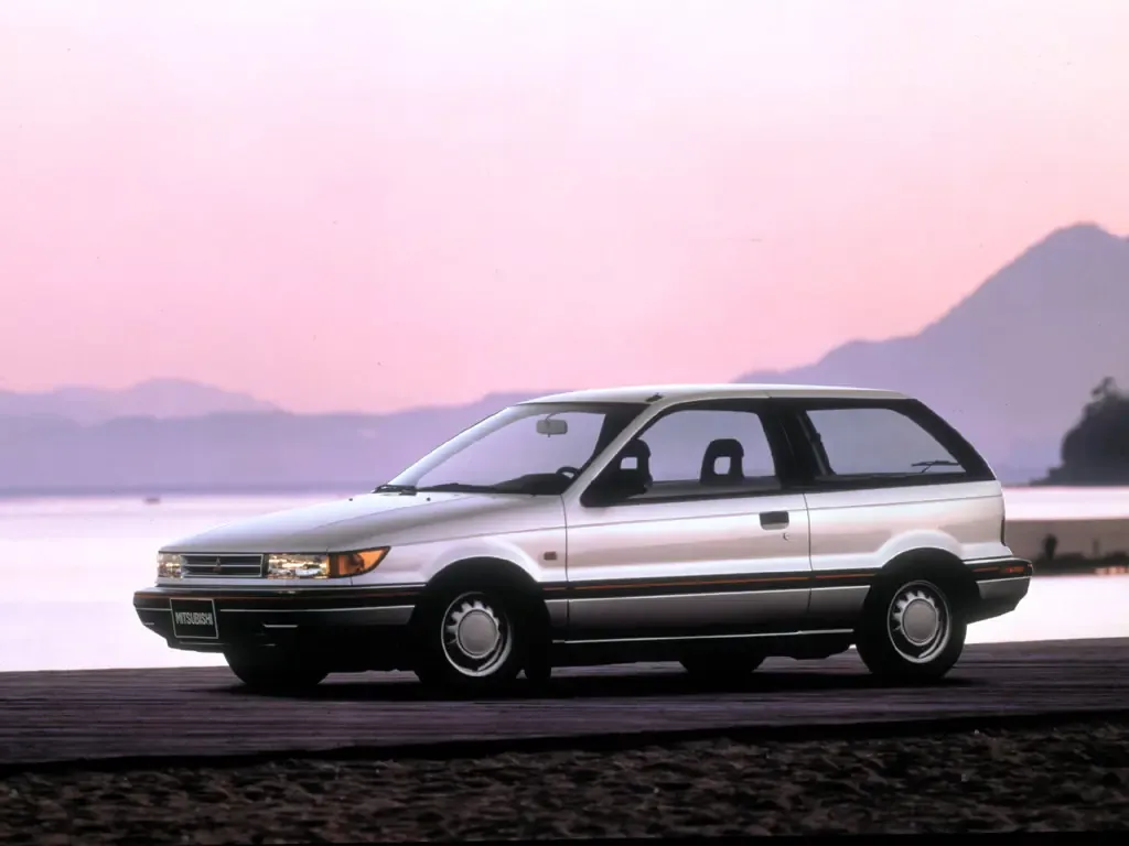 Mitsubishi Colt 1988, хэтчбек 3 дв., 3 поколение, C50 (04.1988 - 02.1992)