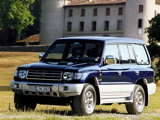 Mitsubishi Pajero рестайлинг 1997, джип/suv 5 дв., 2 поколение, V30/V40 (05.1997 - 05.2005)