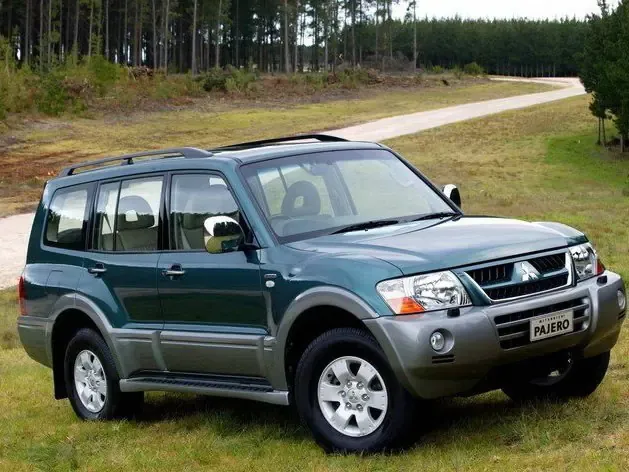 Mitsubishi Pajero рестайлинг 2002, джип/suv 5 дв., 3 поколение, V70 (09.2002 - 09.2006)
