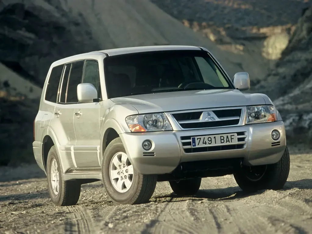 Mitsubishi Pajero рестайлинг 2003, джип/suv 5 дв., 3 поколение, V70 (05.2003 - 03.2006)