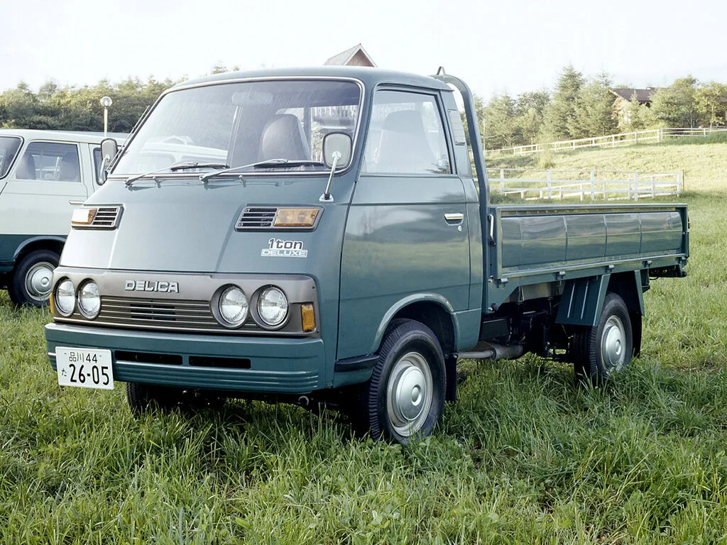 Mitsubishi Delica Van 2-й рестайлинг 1974, бортовой грузовик, 1 поколение (11.1974 - 05.1979)