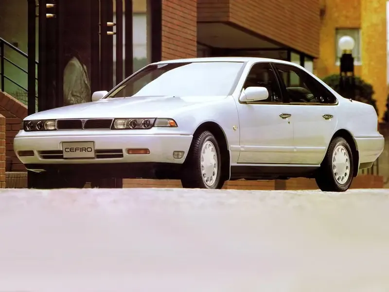 Nissan Cefiro 2-й рестайлинг 1992, седан, 1 поколение, A31 (05.1992 - 07.1994)