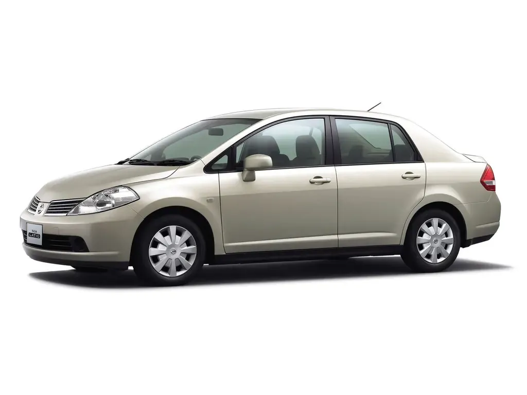 Nissan Tiida Latio 2004, седан, 1 поколение, C11 (10.2004 - 12.2007)