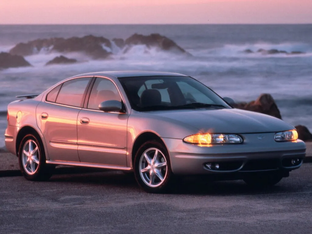 Oldsmobile Alero 1998, седан, 1 поколение (04.1998 - 04.2004)