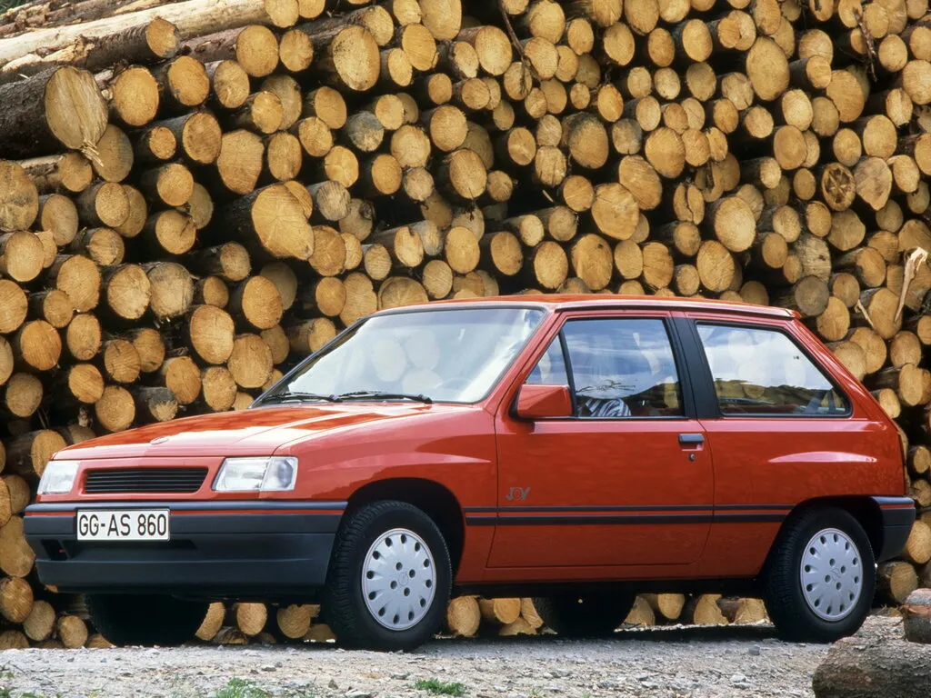 Opel Corsa 2-й рестайлинг 1990, хэтчбек 3 дв., 1 поколение, A (09.1990 - 01.1993)