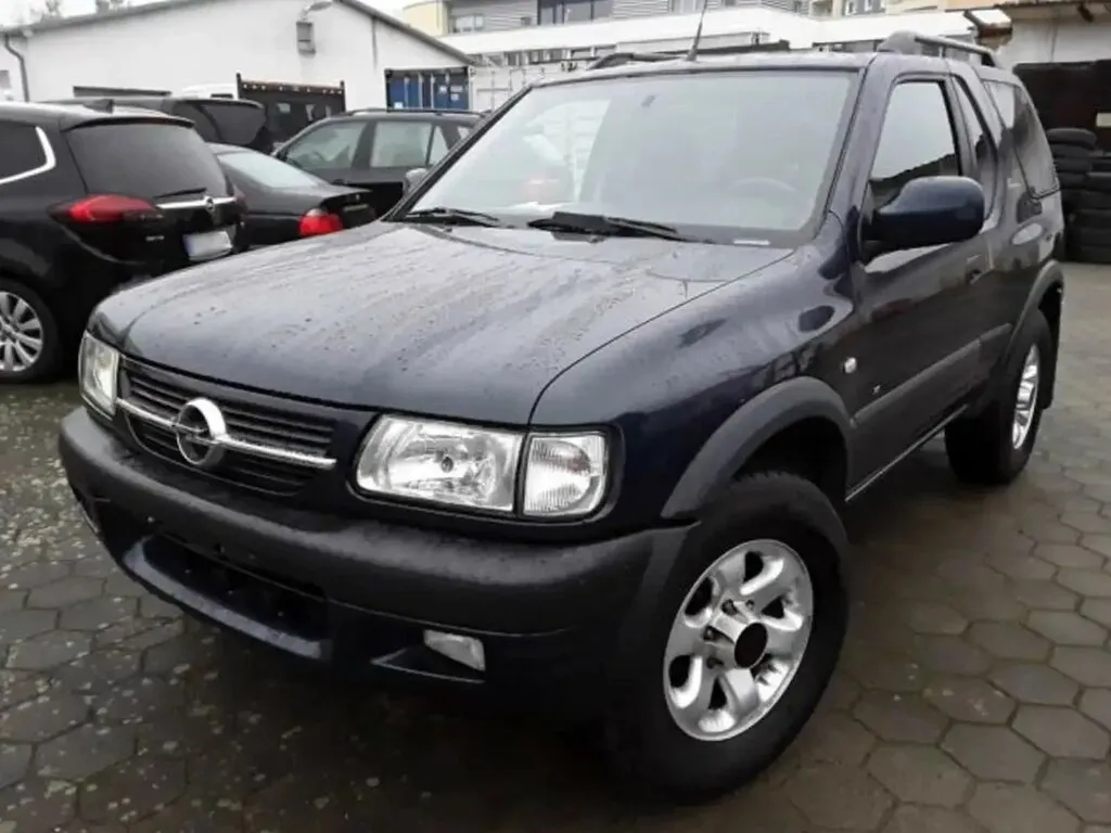 Opel Frontera рестайлинг 2001, джип/suv 3 дв., 2 поколение, B (06.2001 - 12.2003)