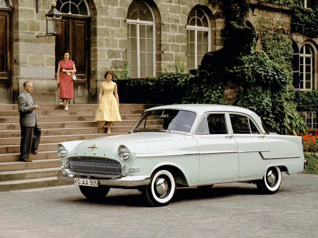 Opel Kapitan рестайлинг 1956, седан, 3 поколение (01.1956 - 02.1958)