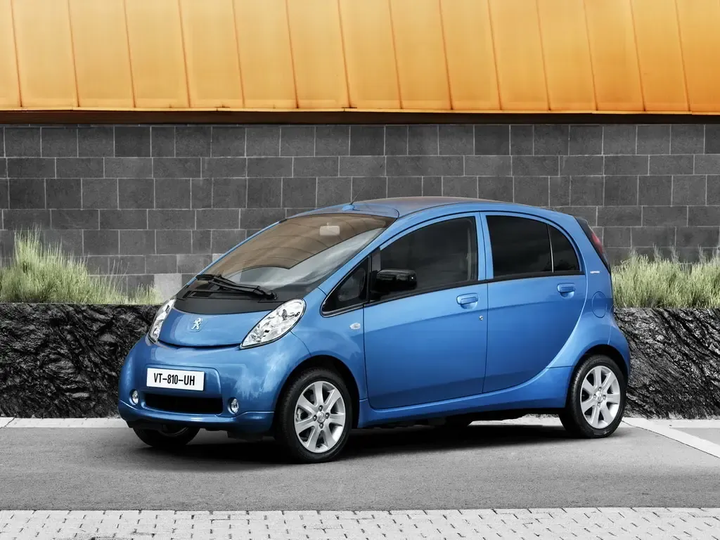 Peugeot iOn 2010, хэтчбек 5 дв., 1 поколение (10.2010 - 03.2021)