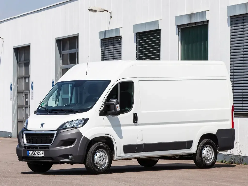 Peugeot Boxer рестайлинг 2014, цельнометаллический фургон, 2 поколение (09.2014 - 04.2022)