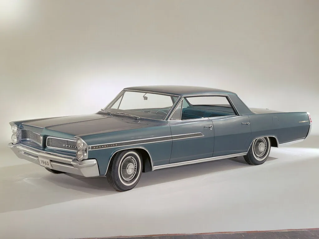 Pontiac Bonneville 2-й рестайлинг 1962, седан, 4 поколение (09.1962 - 09.1963)